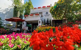 Rachamankha Flora House
